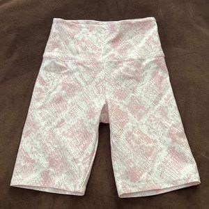 PINK High waist yoga short